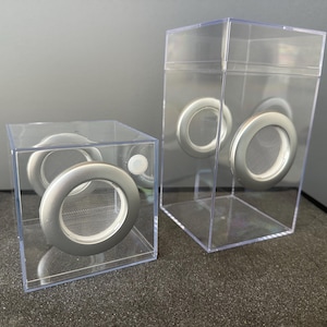 Jumping Spider Enclosures with Mesh Vents