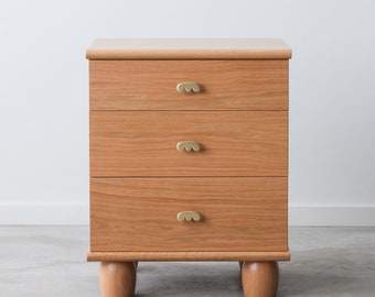 Mesita de noche Marie - Múltiples opciones de tamaño