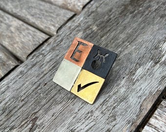 AO3 Square Pin
