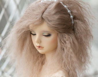 Light Brown Mohair Wig for BJD Pullip Blythe Dolls Dollife FairyLand FeePle60 Dolls and More Dollls Short Wavy Tibetan Mohair