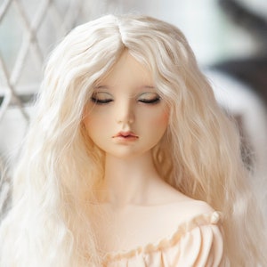 Light Blonde Long Curly Doll Wig, Middle Parting, Size 7-8" and 9-10", for Pullip 1/3 1/4 BJD Dollfie Dream Dollfairy FeePle60 Dolls