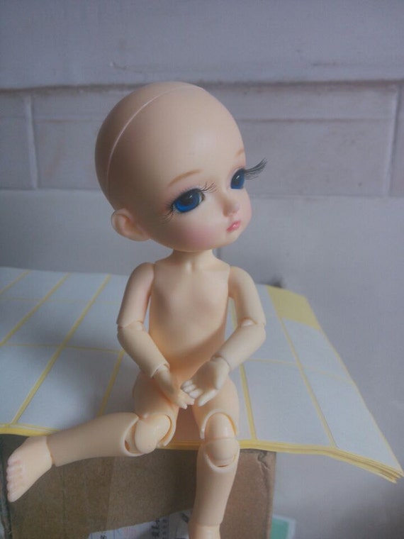 bjd ball jointed doll