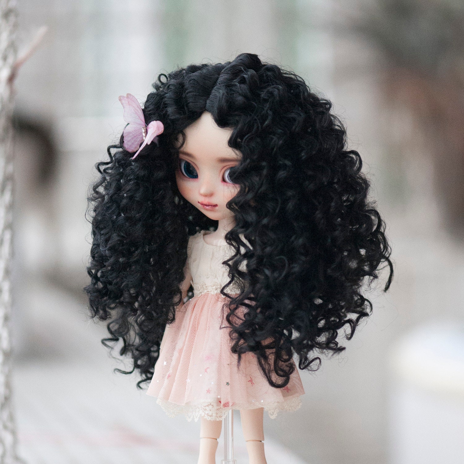 Perruque Bouclée Pour Poupée – Cheveux Naturels 33 Cm, Doll Wig 13HC, Fabrication France