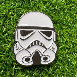 Golf ball marker with magnetic hat clip, Novelty Golf Gift for Him, Unique Golf Accessories, white helmet design,Sci-Fi inspired