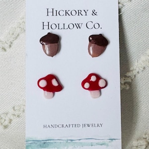 Oorbellen van polymeerklei met eikels en paddenstoelen | Handgemaakte herfststekkerset | Cottagecore-natuursieraden
