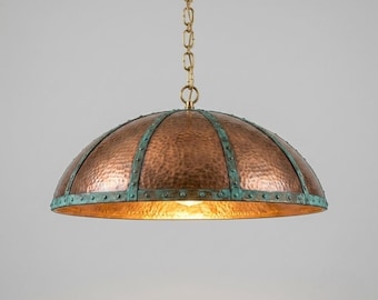 Lampa wisząca z kopułą z kutej miedzi z patyną gryczaną | Ręcznie robiony rustykalny żyrandol do kuchni | Lampa wisząca w stylu vintage industrial