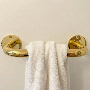 Handgemaakte gehamerde ongelakte messing handdoekbeugel - Marokkaans design