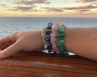 Gemstone Chip Bracelet / Stretch Bracelet / Amethyst / Rose Quartz / Green Aventurine / Green Quartz / Crystal Chip Stretch Bracelet