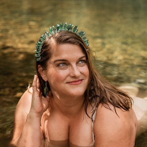 Green Aura Quartz Crystal Crown: Healing Gemstone Tiara