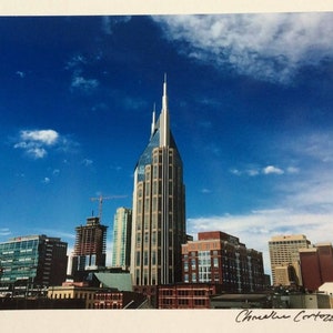 Ligne d'horizon de Nashville / Batman Building / Salutations de Nashville / Music City / Paysage urbain / Carte de correspondance vierge avec enveloppe