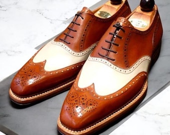 Zapatos Oxford de piel marrón y crema hechos a mano: Wingtip Brogues