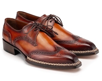 Zapatos Derby de cuero color coñac con puntera de ala y estilo brogue para hombre / Calzado Oxford de vestir con pátina artesanal