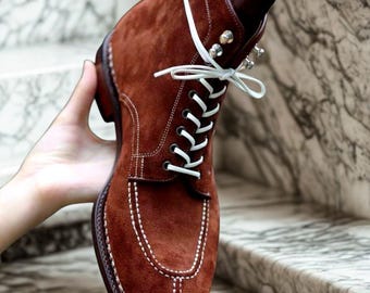 Bota de ante marrón de lujo: botas de vestir elegantes y artesanales para hombre