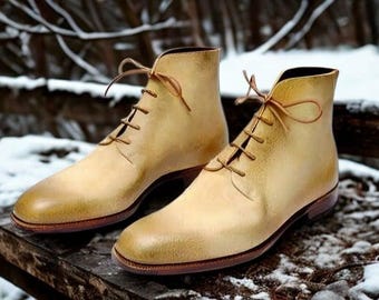 Stivaletti eleganti / chukka in pelle beige fatti a mano da uomo