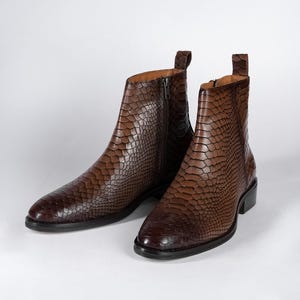 Bottines chelsea en cuir à imprimé serpent faites à la main – Bottines exotiques pour homme