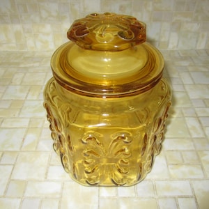 LE Smith Atterbury Scroll Glass Canister Golden/Dark Amber 6.25&quot;  with Lid Vintage/Retro Kitchen Storage Jar