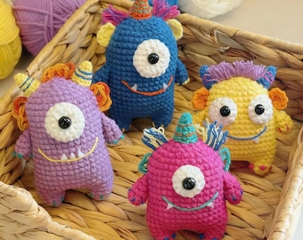 Mini Monster Crochet Pattern, Keychain Amigurumi Tutorial (PDF)