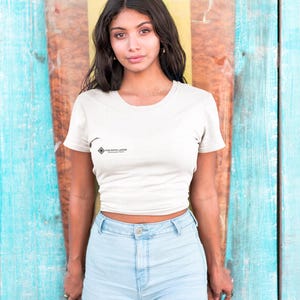 Branded T-Shirt for Casual Wear, Graphic Tee for Men and Women, Logo Print Shirt, Unisex Top, Streetwear Apparel