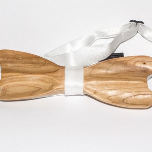 Bow tie wood image 1
