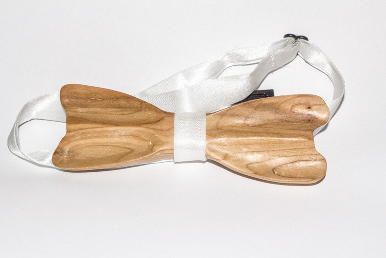 Bow tie wood image 1