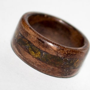 Bentwood ring with amber inlay image 8