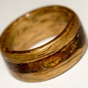 Bentwood ring with amber inlay dark amber