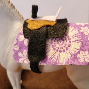 1:20 or 112 Scale Adjustable Tree Western Saddle and Pad Set (Style Set)