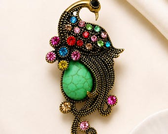 Vintage-Inspired Peacock Brooch | Jeweled Statement Pin with Green Stone & Multicolor Crystal Accents