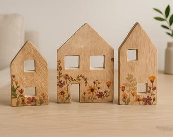 Rustic Wooden House Trio: Pressed Floral Botanical Farmhouse Decor