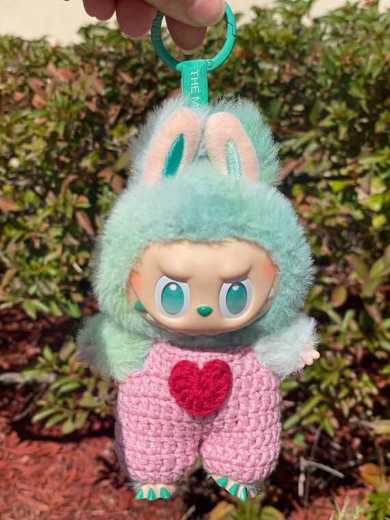 Crochet jumpsuit with red heart: pink Labubu doll outfit for 17 cm Labubu