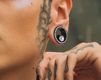 Titanium Steel Diamond-Cut Gauge Earring with Center Stone, Stretching Plug for Pierced Ears, PRICE PER SINGLE