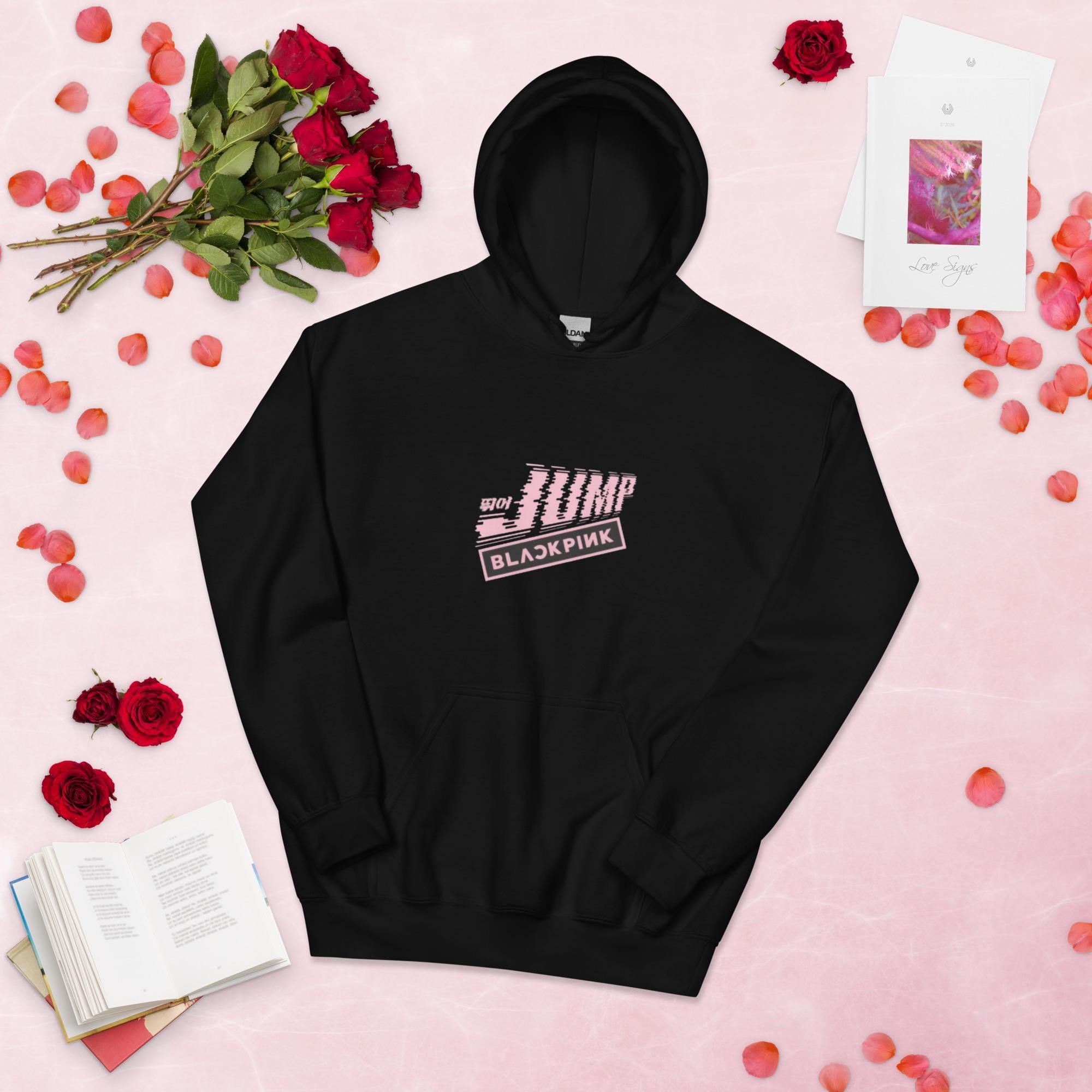 ミュージシャン blackpink [LALISA] HOODIE BLACKPINK Lisa Drops 'LALISA' Solo Album Merch | Hypebae