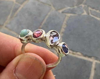Anillo de eternidad con múltiples piedras preciosas en plata de ley, banda con piedra de nacimiento personalizada, anillo apilable hecho a mano, regalo de aniversario para ella