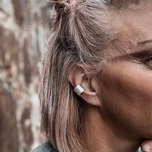 925 Sterling Silver Wide Ear Cuff – Organic Adjustable Unisex Minimalist Jewelry, No Piercing Clip-On Cuff, Boho Punk Ear Wrap