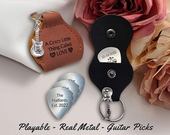 Glooraca Personnalisé Guitare Pick Porte-clés En Cuir Personnalisé Gravé Guitare Pick Holder Porte-clés Porte-clés Cas pour Guitare Acoustique Guitare Électrique Ukulélé Glooraca Personnalisé Guitare Pick Porte-clés En Cuir Personnalisé Gravé Guitare Pick Holder Porte-clés Porte-clés Cas pour Guitare Acoustique Guitare Électrique Ukulélé
