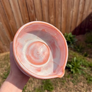 Chawan de porcelana hecho a mano *imperfecto* con remolinos rosas, naranjas y blancos - Tazón para matcha: Cerámica