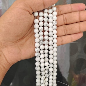 AAA Quality Howlite Beads, Smooth Round Howlite, White Howlite Gemstone, 15.5 Inch Strand. 4mm, 6mm, 8mm, 10mm, 12mm.Natural Stone Beads