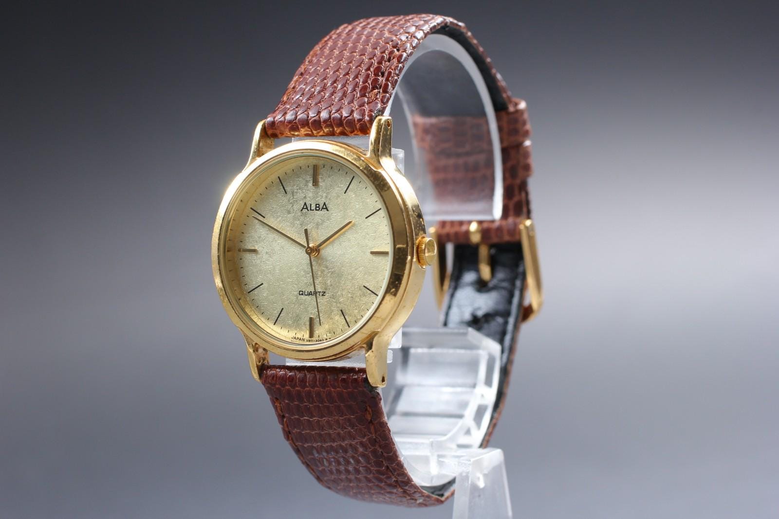 ALBA V600-6130 セイコー アルバ アラーム クロノグラフ Seiko alba