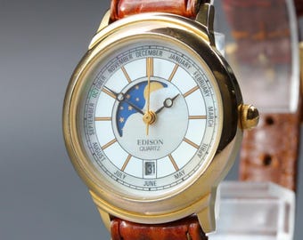 Near MINT Edison Date Mop Dial Moon Phase Quartz 26mm Ladies Watch