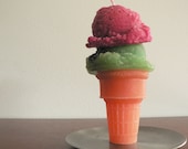 Two scoops ice cream candle / Cherry spearmint and pumpkin souflé scented candle / Summer Spring celebration / Home decor / Unisex gift idea