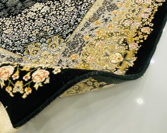 Luxury Floral Prayer Rug (Black & Gold)