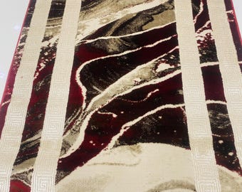 Maroon Marble‑Effect Velvet Rug with Ivory Greek‑Key Border"