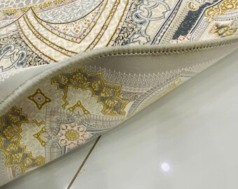 5x8.Decorative prayer carpet