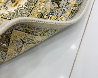 5x8.ornamental rectangular rug