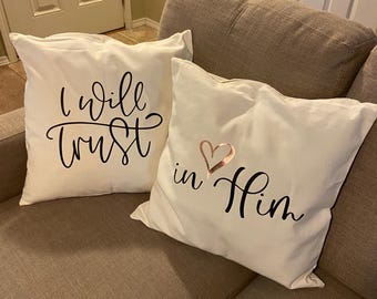 Funda de almohada "Confiaré en Él" - Decoración cristiana para el hogar