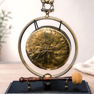 Vintage brass bronze table gong with deer and wooden base. (Decorative and functional object) 1.8kg