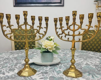 Candelabros de 7 brazos Vintage (Par) de gran presencia decorativa en bronce macizo, 2,3 kilogramos