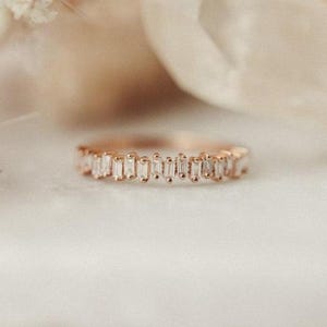 Minimalist Zig Zag Baguette Band, 14k Solid Gold Stackable Baguette Diamond Women's Ring, Half Eternity Moissanite Ring, Proposal Gifts