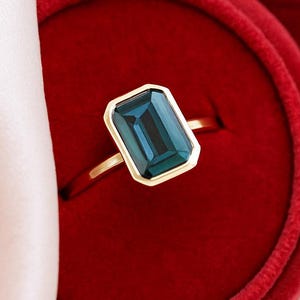 14K Yellow Gold Emerald Cut Teal Sapphire Engagement Ring, Bezel Set Ring, Gold Bridal Ring, Promise Ring, Handmade Ring, Gift For Her