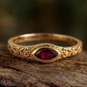 Anillo de rubí de talla marquesa, anillo con engaste de bisel este-oeste, anillo solitario de plata de ley, anillo de promesa con piedra preciosa roja, regalo de cumpleaños para ella